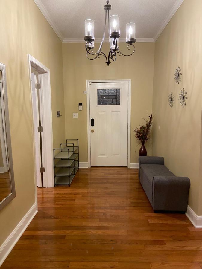 Modern 3-Bedroom, Big Fence Yard, Pets Stay Free Durham Exterior foto