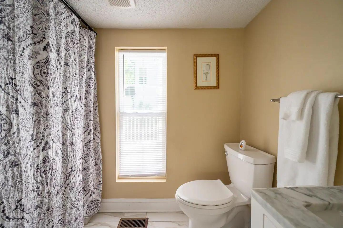 Modern 3-Bedroom, Big Fence Yard, Pets Stay Free Durham Exterior foto